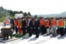 대전예지중고등학교, 현충탑 참배