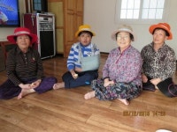 청양경찰서, 어르신교통사고예방을 위한 야광모자 제작 배부