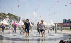 서산중앙호수공원 바닥분수 본격가동