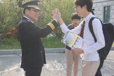 공주경찰서, 영명중 기쁨맞장구 캠페인 전개