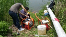 장평면, 양수기 동원 물이 부족한 논에 양수작업 나서