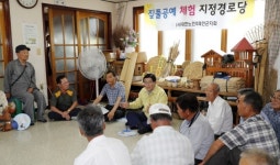 한상기 태안군수, 무더위쉼터 찾아 위로 점검