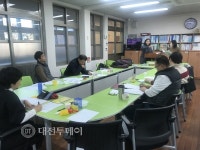 보령 관당초, 토론를 통한 소통의 리더십 기르기
