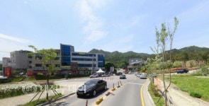 충남의 금강산 용봉산(龍鳳山) 주차장 문제 시비거리 자주있어