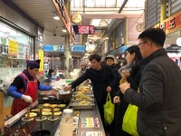 아산시 공무원, 새해맞이 온양온천시장 NEW 장보기