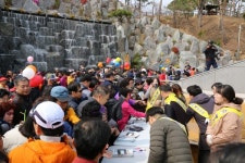 농어촌公, 예산 예당호 출렁다리서 농지은행 홍보