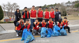 전북ES, 깨끗한 환경 조성 위해 쓰레기 줍깅