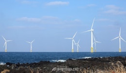 한전, 국내 최대 규모 해상풍력단지 준공