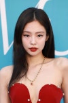 제니를 빌보드 여신으로 등극시킨 레드 립 스타일링!