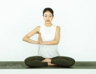 야근 후 필수! 손목 요가