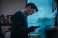 이제훈 연출작 ‘블루 해피니스’ 어떨까?