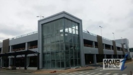 김해국제공항 국제선 주차빌딩 준공···29일부터 본격 운영