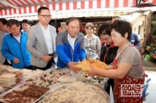 김충관 창원시 제2부시장, 진해중앙시장서 민생 챙겨
