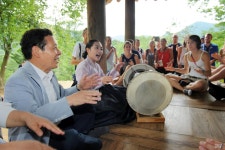 [포토] 윤장현 광주시장, 선수단 팸투어 현장 방문