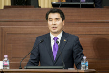 김창규 경북도의원, 대교초 옹벽 붕괴 위험 지적… 칠곡교육지원청 전면 개축 결정