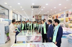 대구시의회, 서문시장 침장거리 방문