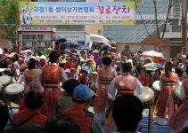 부산 사하구, 문화·예술로 하나 되는 경로잔치 열어