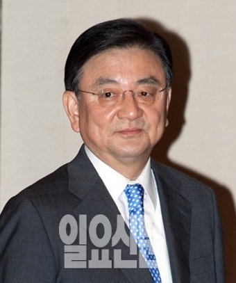 귀국길 오른 홍석현 대미특사 