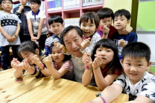 유정복 인천시장, 가정의 달 지역아동센터 현장체험