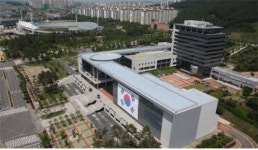 천안시, 광복절 맞아 국가유공자에 태극기 무료 배부