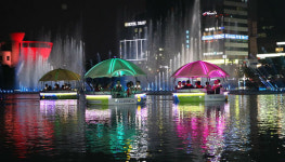 창원용지호수 무빙보트, 열 흘만에 5천명 돌파하며 인기몰이