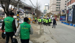 [용인시정] 신갈동, 민간단체서 신갈오거리 일대 대청소 실시 外