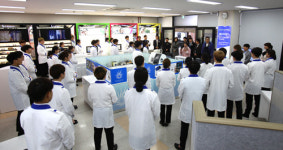 대경대, 입학은 곧 취업…다비치 전공학과 개설 하고 안경점 문 열어