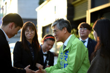 대구대 장애학생들, 홍덕률 후보님 장애학생이 행복한 학교 만들어 주세요