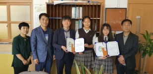 포항시민간스포츠문화재단 장학委, 영일고 재학생 장학금 전달