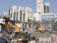 경기의료원 이천병원 철거현장 안전은 뒷전, 비산먼지 무관심 ‘ 막무가내 공사’