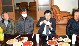 [경주시정] 경로당 공기청정기·미세먼지 마스크 전달식 가져 外