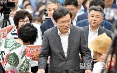 황교안 대표 구미 방문…日 수출규제 기업체 피해상황 등 점검