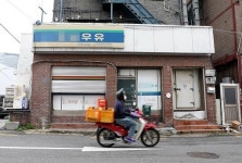 언택트 소비 느는데 구독경제 조상 ‘우유 가정배달’ 왜 사라지나