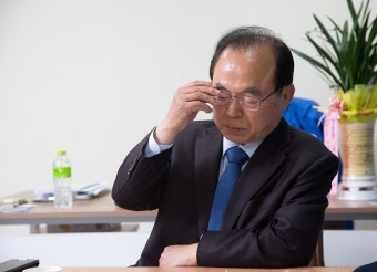 오거돈 강제추행 혐의로 송치…성추행 및 선거법 위반은 무혐의