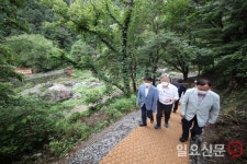 도랑 치고 가재 잡은 경기도 ‘청정 하천·계곡 정비사업’