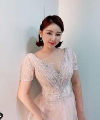 송가인 1위, 여신 드레스+물오른 근황 미모 눈길 
