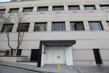 ‘버닝썬 호텔’도 결국…아사 위기 호텔업계 최후의 선택은 ‘매각’