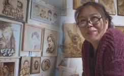 세상에 이런일이 우드버닝, 뜨거운 열정으로 나무를 태워 그림 그리는 여인