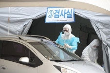 코로나19, 방역 빨간불 켜져…대구·경북 181명 확진