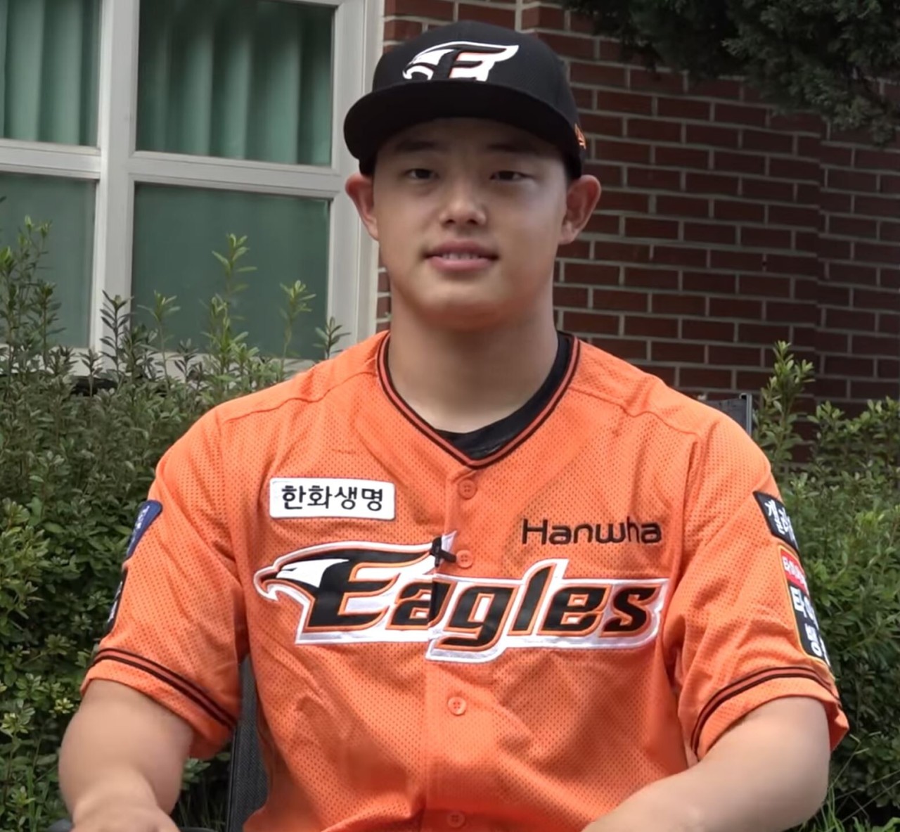 한화 문동주, 160.7km/h 기록하며 KBO리그 최고 구속! 패배 속 뛰어난 투구 호평 받지만...