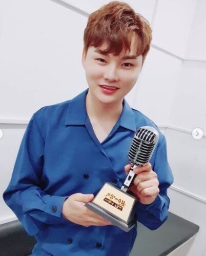 박서진, 모교 졸업식서 후배들을 위한 장학금 기부 사회적 영향력 강조