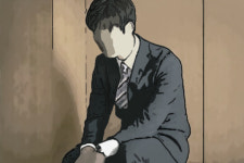 여교사 화장실에 몰카 설치한 초등학교 교장 구속