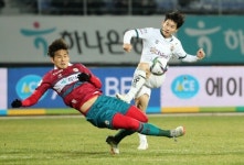 프로축구 선수 계약 조건 불리해도 ‘이적 거부’ 가능