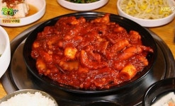 전설의 맛 종로 무교동 낙지볶음, 간장 초벌로 수분 잡고 양념 쏙쏙