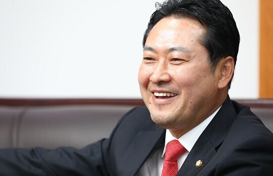 유의동 전 의원이 여의도연구원장 내정, 윤리위원장에 신의진 교수가 선출
