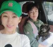 한영, 박군+입양한 반려견과 가족사진 공개 셋이 첫외출~
