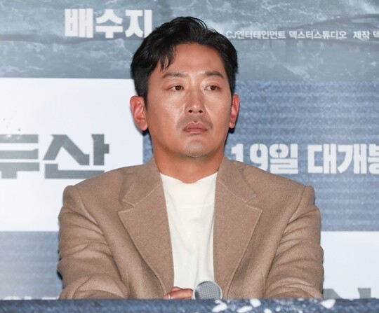 하정우, 최음제 논란에 사과…팬들과 소통 약속, 사안 마무리