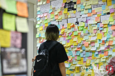 신당역 화장실 벽면 가득한 추모 메시지