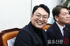 활짝 웃는 천하람 당대표 후보