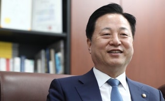[인터뷰] 민주당 원내대표 출사표 김두관 “송영길 출당시켜야 국민 납득”